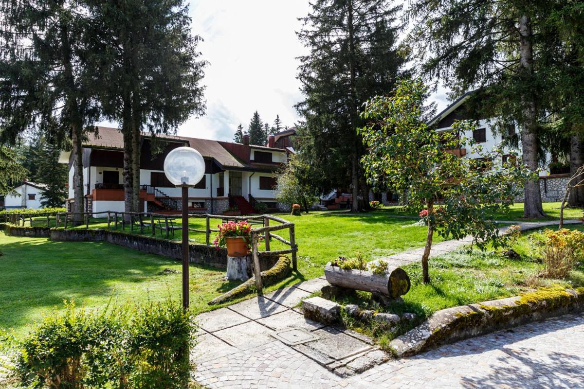 Residence Dei Medici-La Casa Nel Parco Pescasseroli Exterior foto